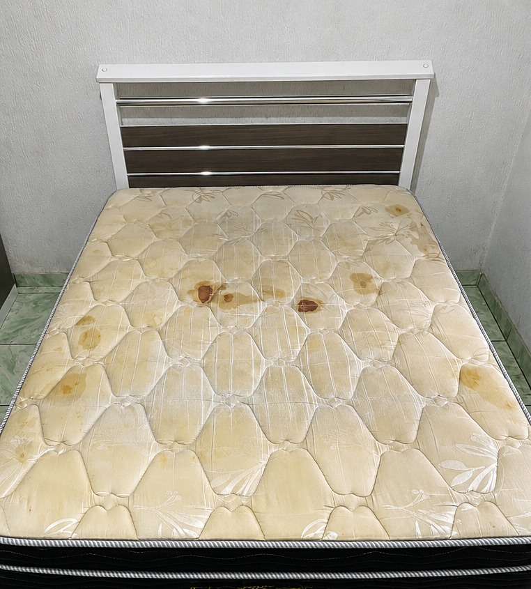 Colchão sujo antes da higienização